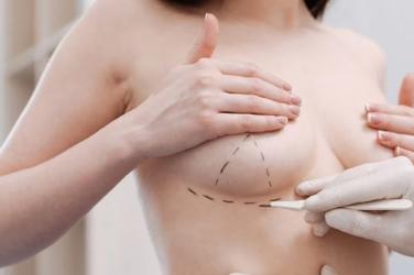 Mẹ 2 con: nâng ngực tử vong sau 2 tiếng