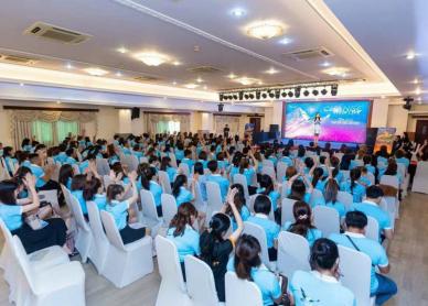 Đồng Phục Công Ty Mỹ Phẩm Hải Âu Việt